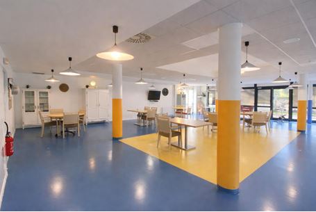 La Salle à Manger — 1/2